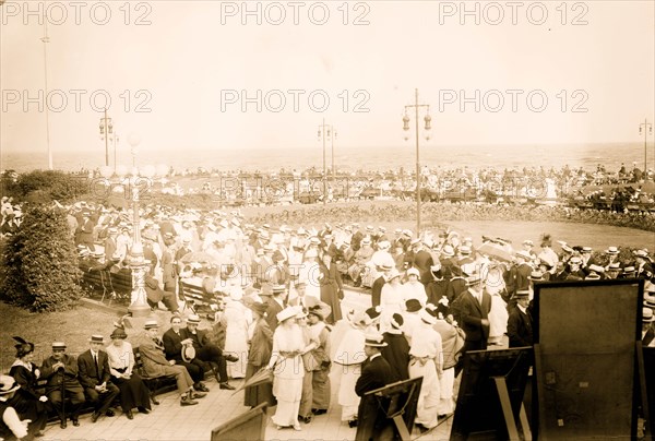 Crowds at Brighton Beach, Brooklyn