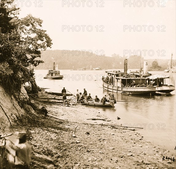 Deep Bottom, Va., vicinity. Transport Linda of Philadelphia and a monitor (Onondaga?) on the James 1864