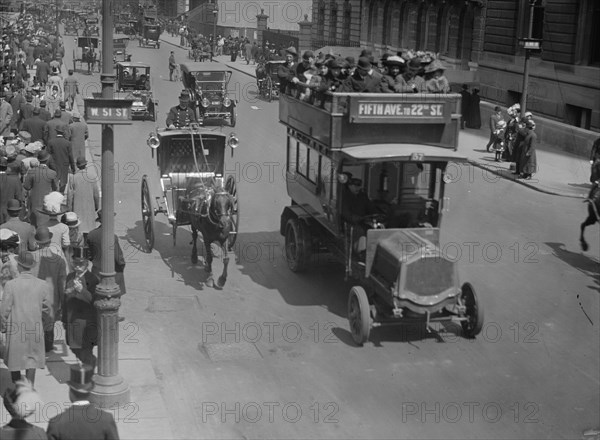 Easter on 5th Avenue in 1911 1911