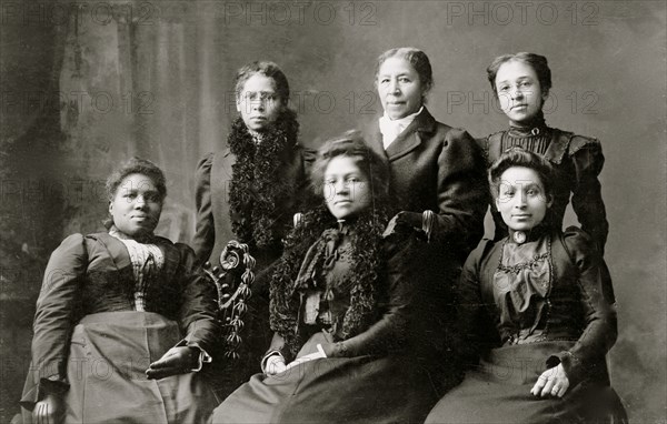 Executive board of Women's League, Newport, R.I. 1899