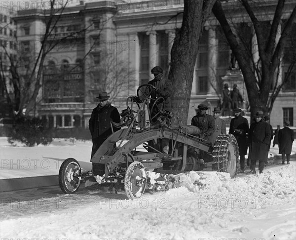 Ford C Tractor cleans Washington Streets of Snow 1924