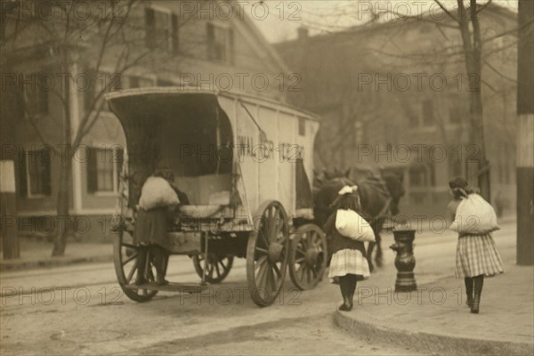 Small Girls Toil at Ice wagon 1912