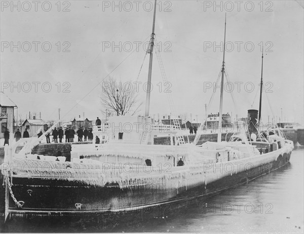 Great Lakes Ship Iced Over