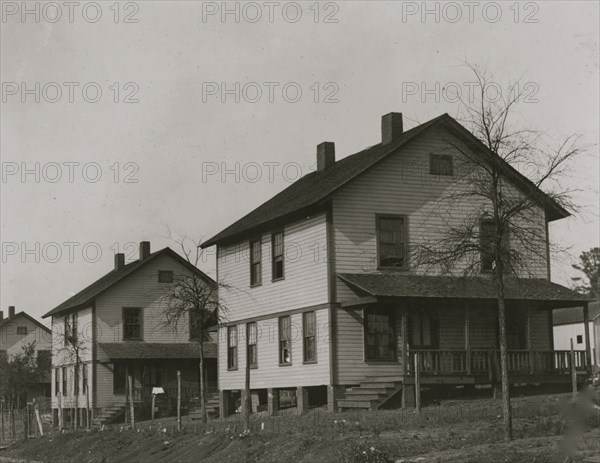 Housing conditions, Lindale, Ga. Not a thing neglected, except the child.  1913