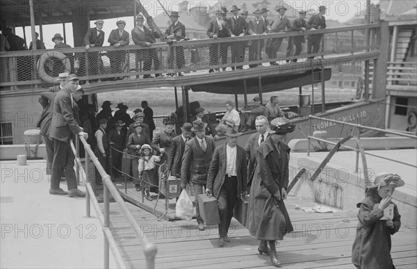 Immigrants Arriving at Ellis Island