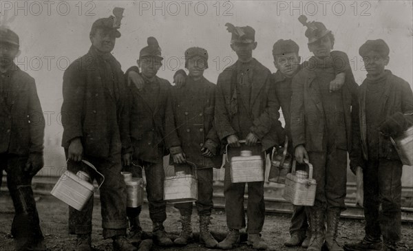 Inside workers shaft #6, Pennsylvania Coal Co. 1908