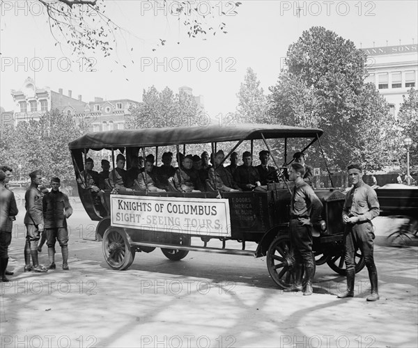 Knights of Columbus Bus takes Wounded soldiers on Sightseeing Tour of DC 1919