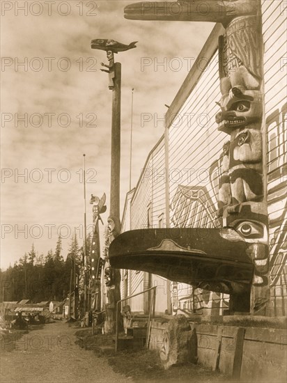 Nimkish village at Alert Bay 1914