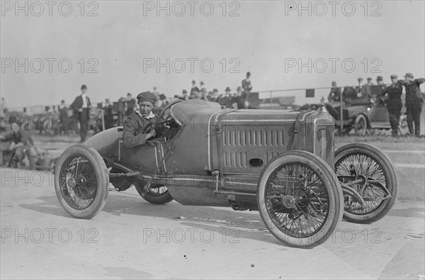 Maxwell Racing Car driven by Jack McKay as onlookers watch from behind barrier