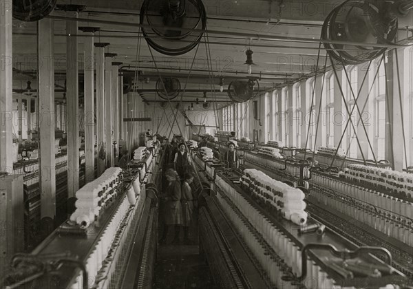 Mellville Mfg. Co., Cherryville, N.C. Spinning room 1908