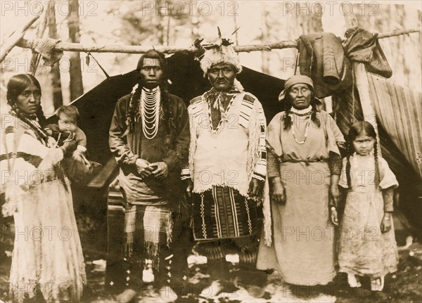 Indian Joe and family 1902