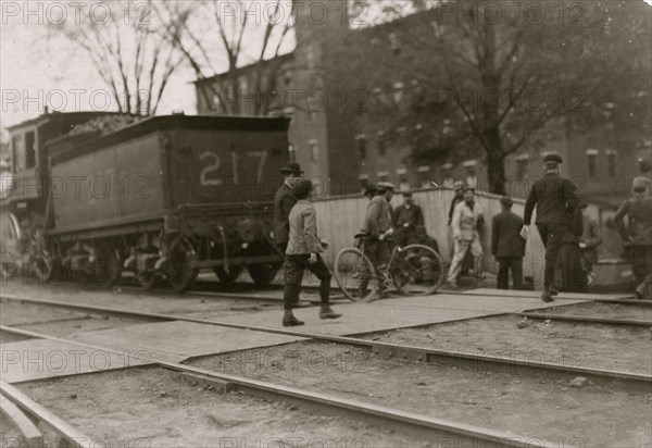 Noon hour, May 19, 1909. Boys working in Great Falls Mfg. Co., Somersworth, NH.  1910