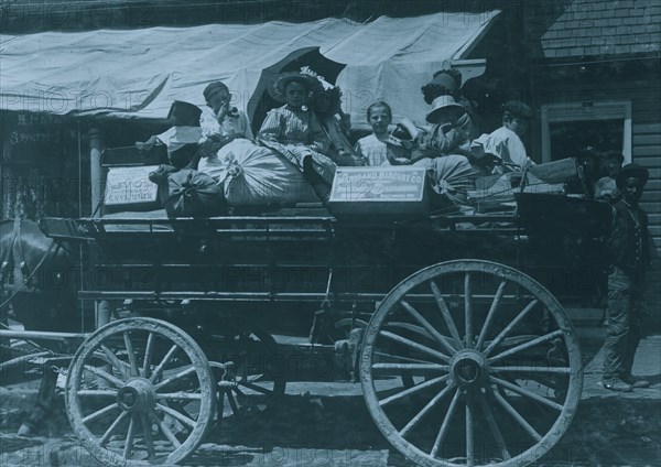 Off to the berry farms of Maryland. Taken on Fell Point, Baltimore 1910