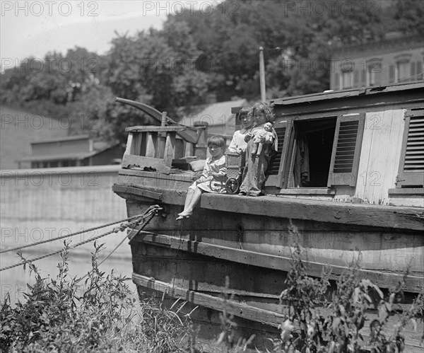 Canal Boat Urchins