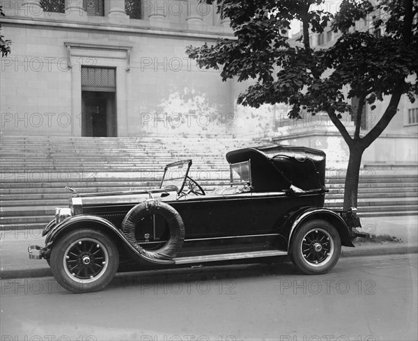 Park Central, Motora Co., N.Y. City, Lincoln 1925