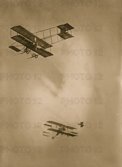 Paulhan and Hamilton aeroplanes in flight, Los Angeles 1910