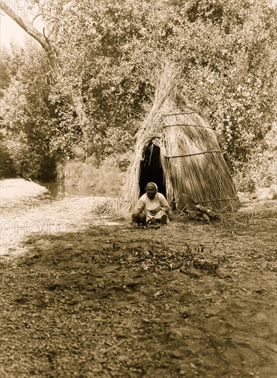 Cooking acorns 1924