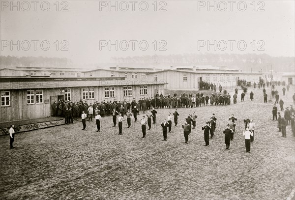 Prison camp, Zossen -- exercise