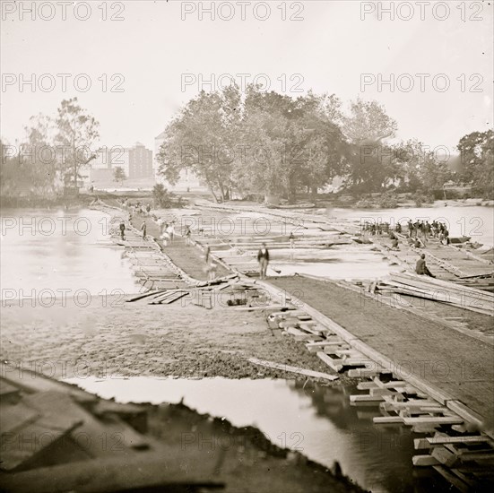 Richmond, Va. Pontoon bridges across the James, looking toward Manchester 1865