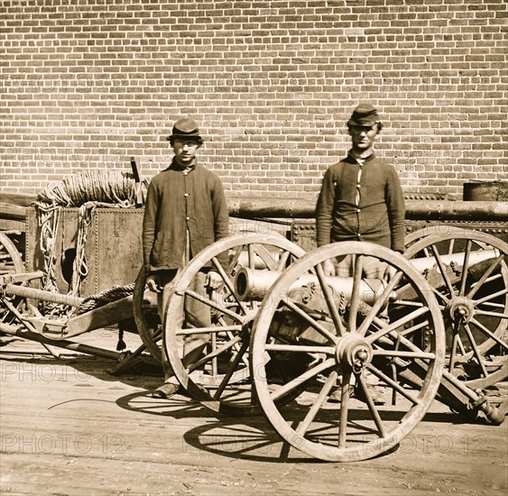 Richmond, Virginia. Confederate brass mountain howitzers 1865