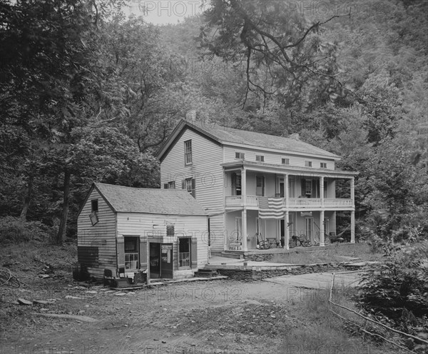 Rip Van Winkle House, Sleepy Hollow, Catskill Mountains, N.Y. 1902