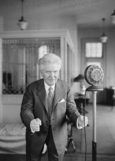 Robt. M. La Follette, 1st radio campaign address, 9/1/26 1926