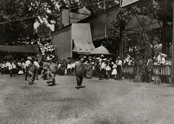 Sack Race, the Newsboys' Picnic.  1908