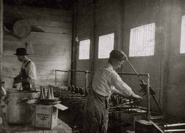 Sanitary Ice Cream Cone Co.  Boys packing cones. 1917