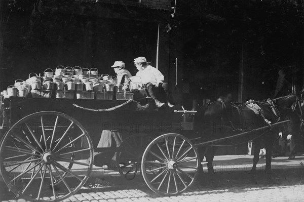 Selling Grapes Saturday Night in the Market 1910