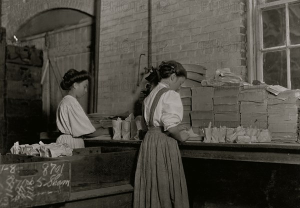 Seneca Glass Works, Morgantown, W. Va. Girls wrapping and packing.  1908