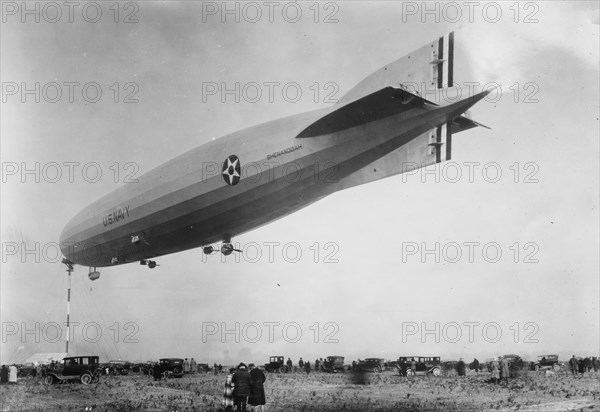 SHENANDOAH at her mooring mast Tacoma, Wash. Oct. 19th, 1921, blimp 1921