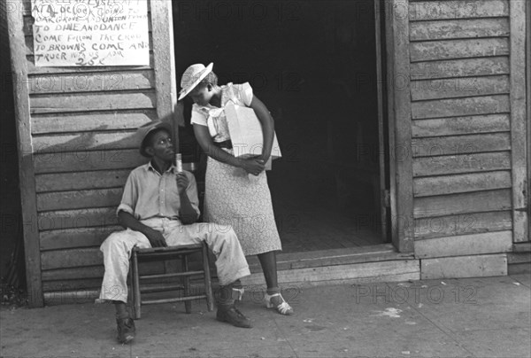 Sidewalk scene, Alabama 1936