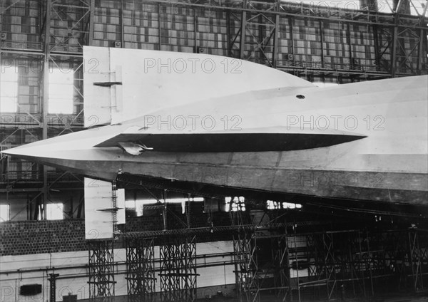 stern of ZR-1 showing rudders 1923
