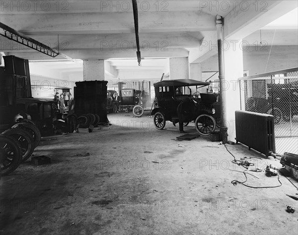 Steuarts Garage 1920