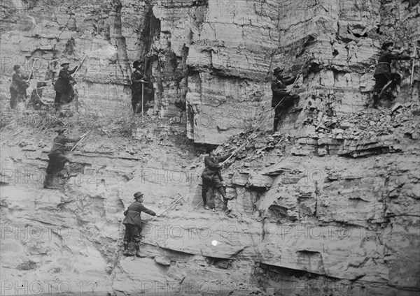 Swiss guides on Canadian Pacific Railroad Exploration for Routing through Canada 1912