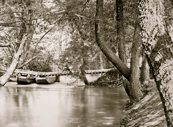 Taylor's Bridge, Virginia. Pontoon bridge across the North Anna river below Taylor's bridge 1864