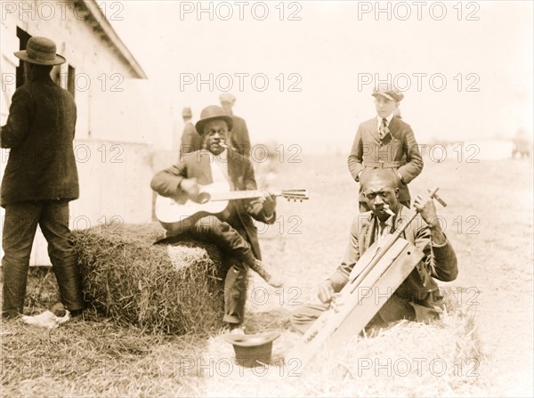 The art of the Kazoo 1915