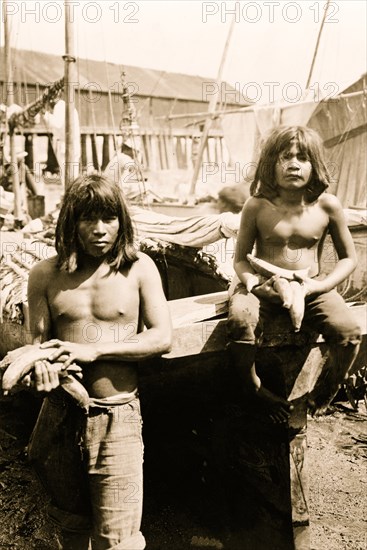 Panama - San Blas--Native Indians at beach market 1910