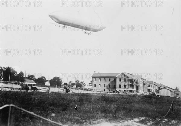 U.S. Army dirigible no. 1, over field