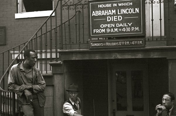 Washington, D.C. house where Lincoln died. Blackes out front 1937