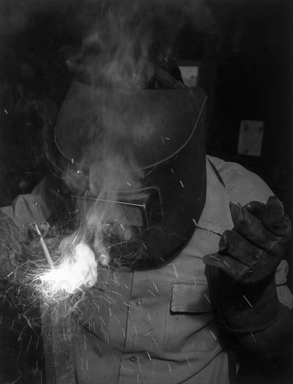 Welder 1943