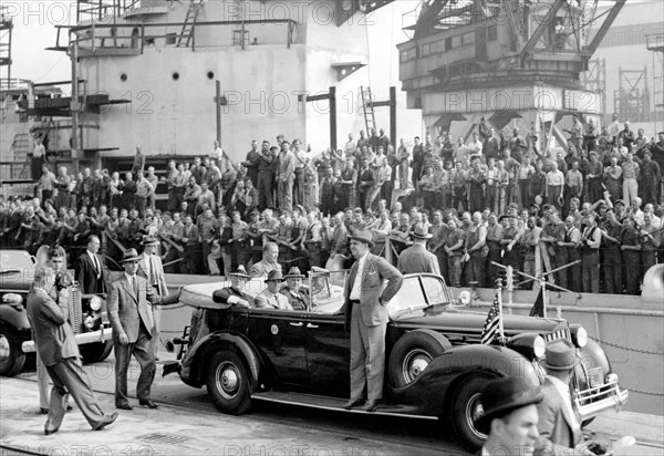 Roosevelt at the Naval Shipyards, Philadelphia, PA