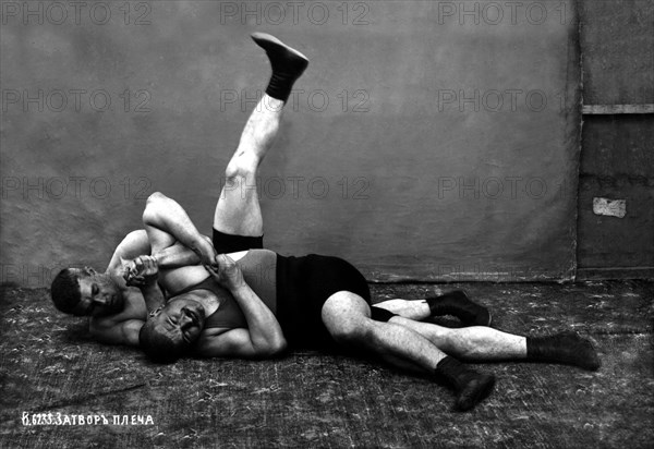 Pin: Russian Wrestlers