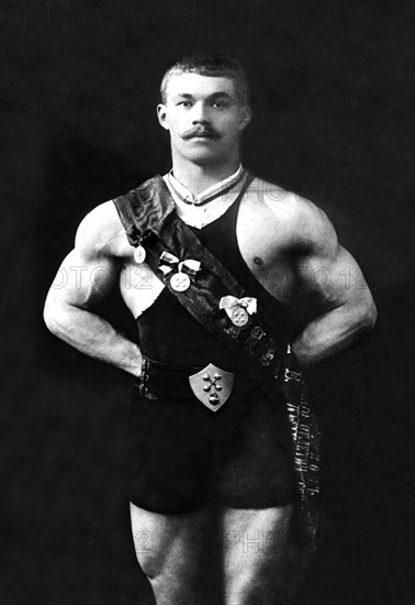 Bodybuilder in Sash