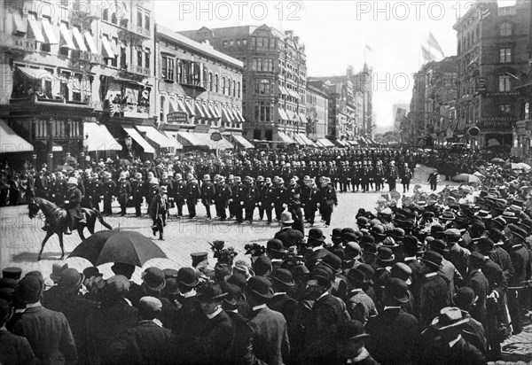 Police Parade through Streets of New York 1899