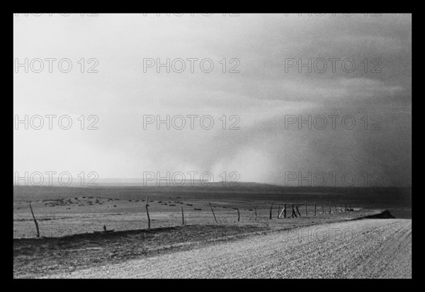 Dust Storm near Mills, New Mexico 1935