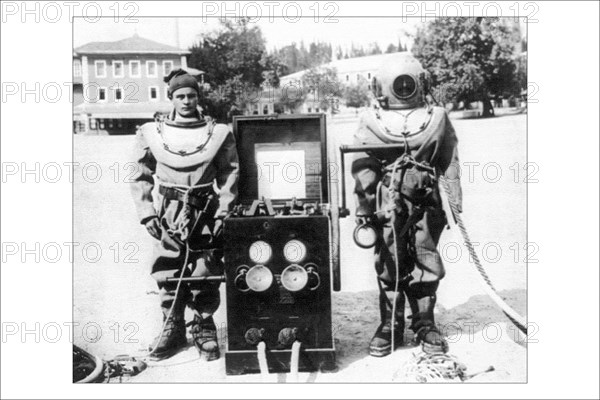 Divers at the Imperial Navel Academy 1888