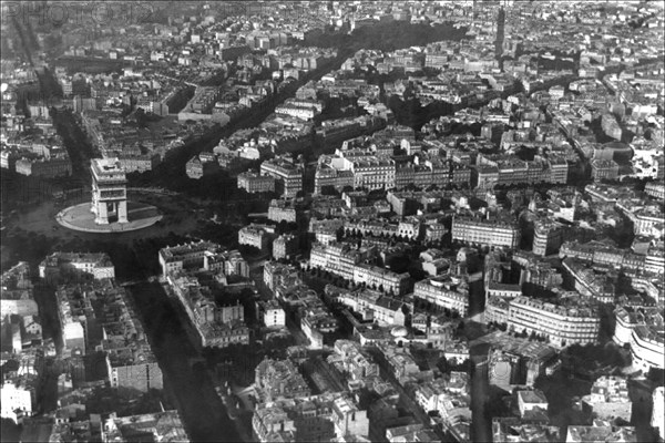 Arc de Triomphe as viewed from a balloon