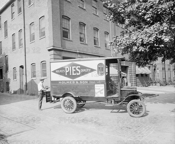 Holmes & Son Inc. Pies