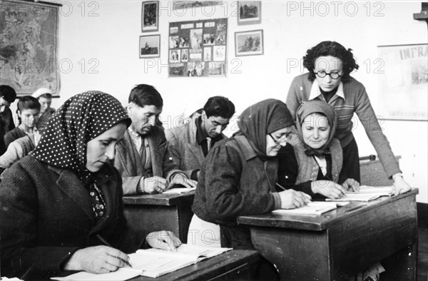 Endeavour to wipe out illiteracy in romania, 1952.